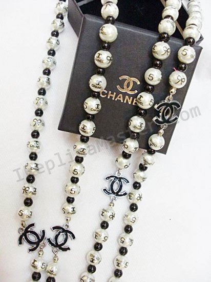 Chanel Real White/Black Necklace Replica - Click Image to Close
